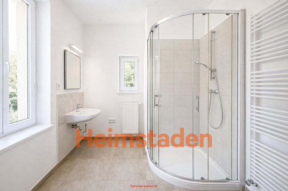 Pronájem bytu 2+kk 43 m² – fotografie 4