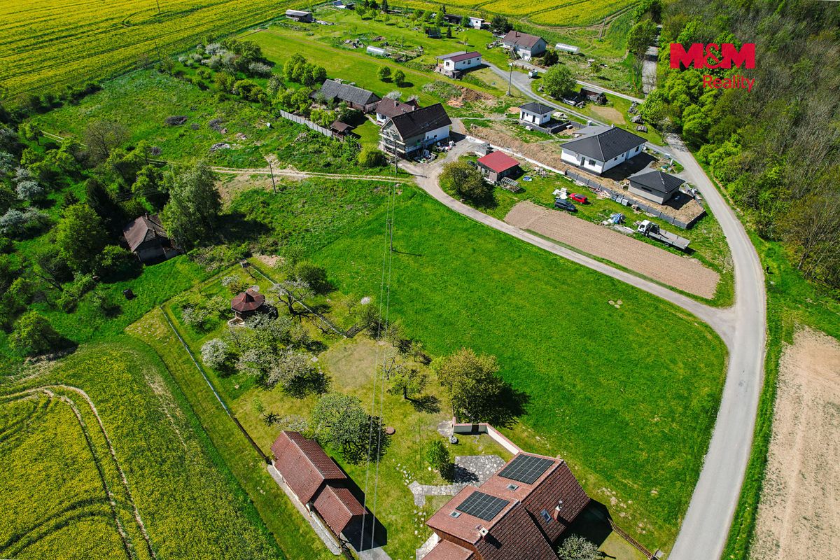 Prodej stavebního pozemku 1400 m² – fotografie 3
