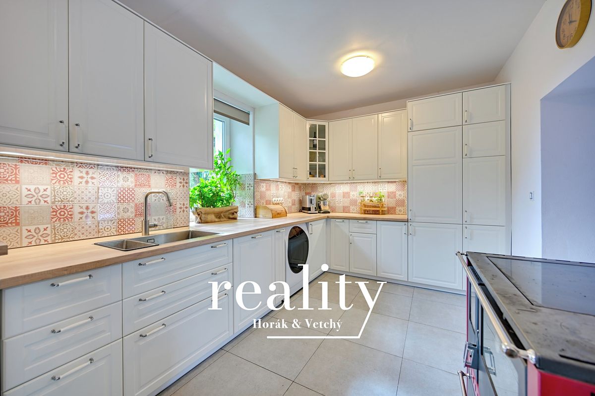 Prodej rodinného domu 149 m², pozemek 1967 m²