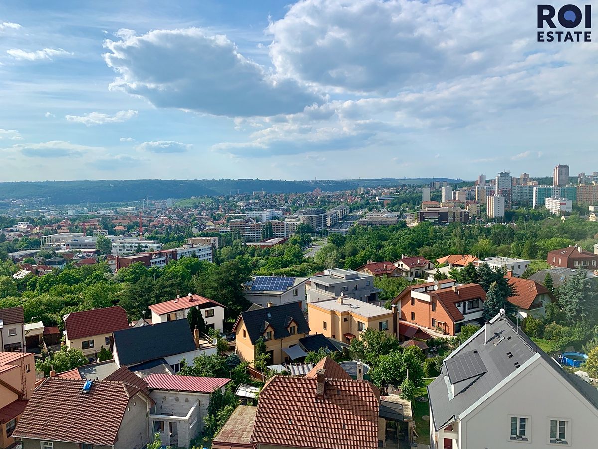 Pronájem bytu 4+kk 75 m² – fotografie 2