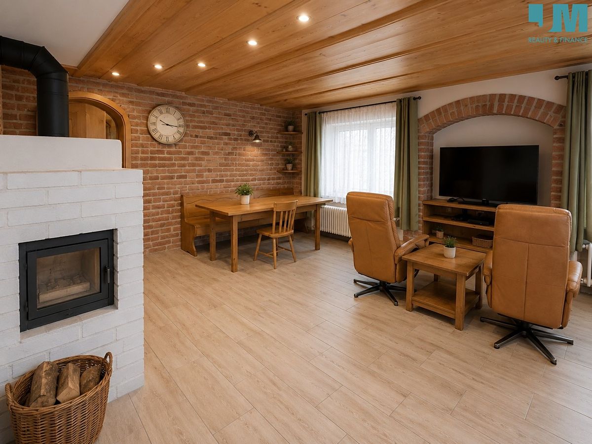 Prodej rodinného domu 250 m², pozemek 721 m² – fotografie 4