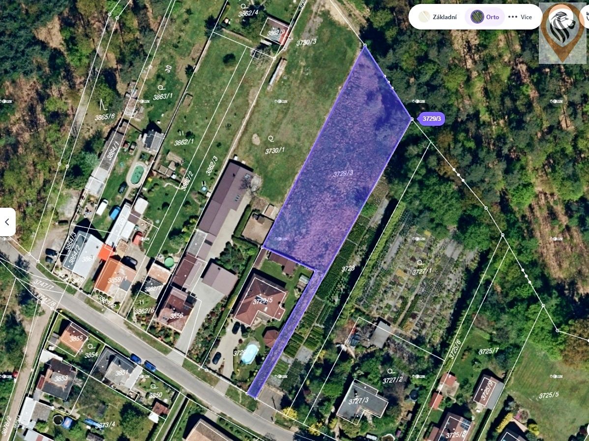 Prodej stavebního pozemku 2032 m²