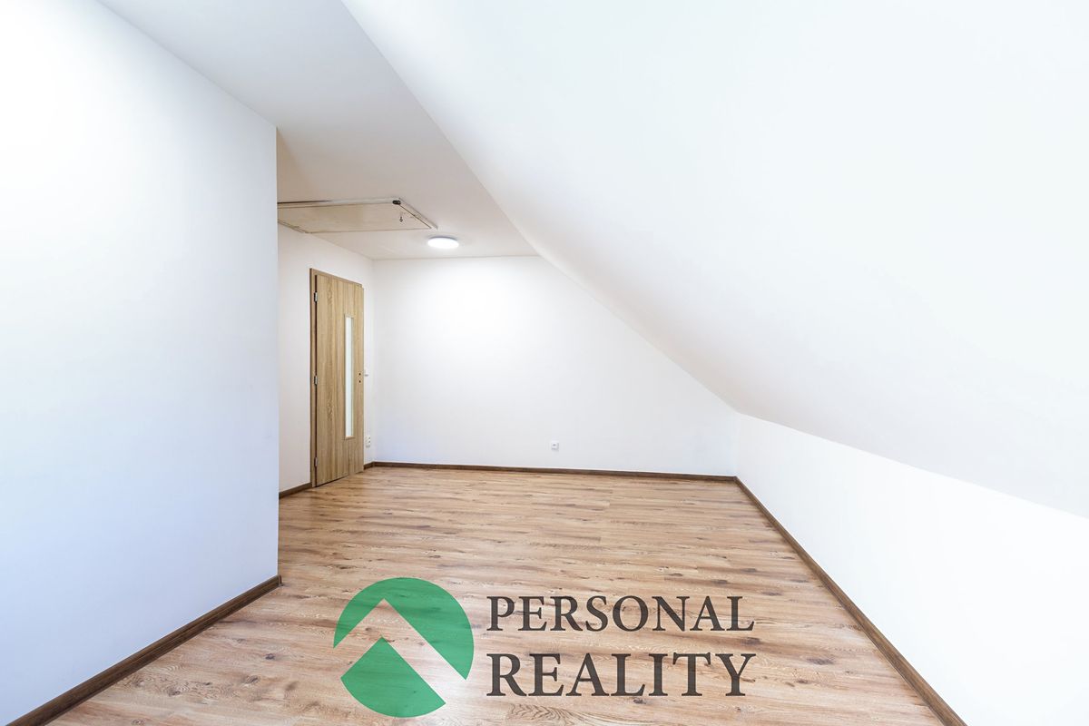 Prodej rodinného domu 258 m², pozemek 639 m² – fotografie 5
