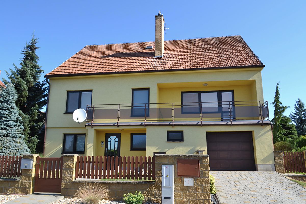 Prodej rodinného domu 255 m², pozemek 1243 m²