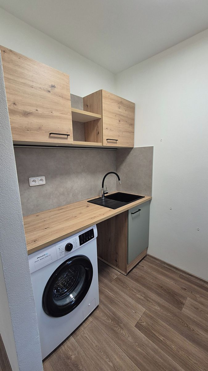 Pronájem bytu 1+kk 30 m² – fotografie 3