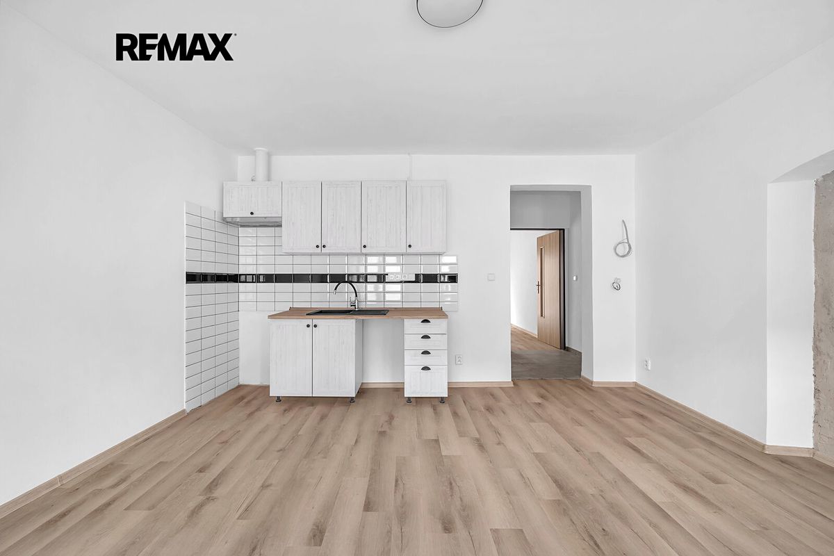 Pronájem bytu 2+kk 44 m² – fotografie 4