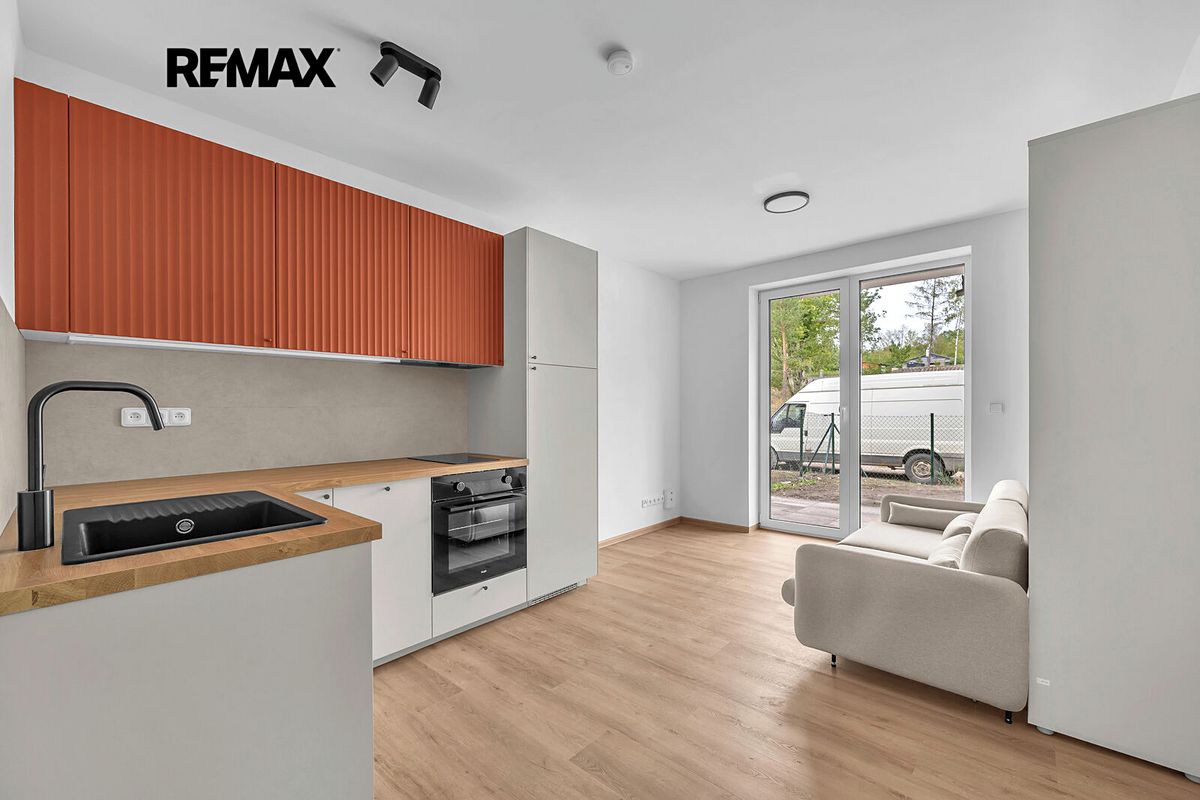 Pronájem bytu 1+kk 24 m² – fotografie 5