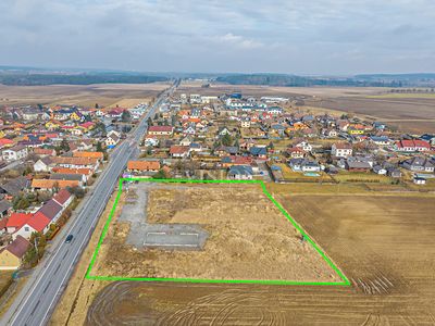 Prodej komerčního pozemku 7031 m²