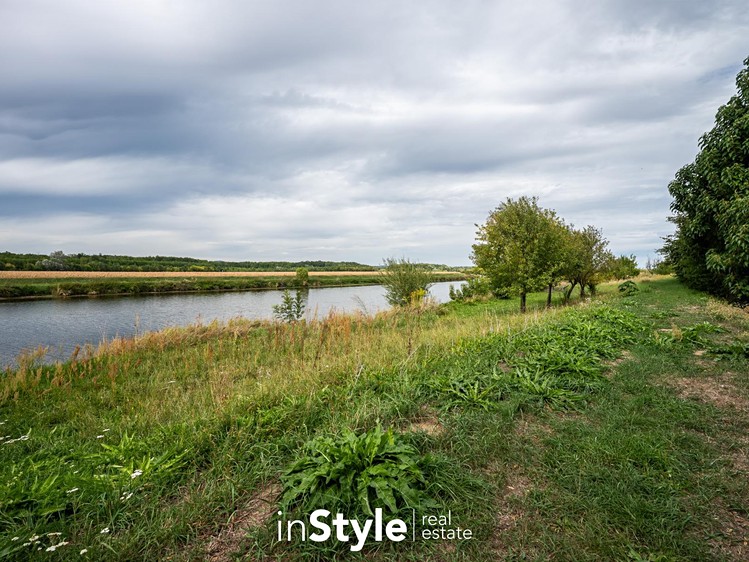 Prodej pozemku, 1 689 m² (6 z 25)