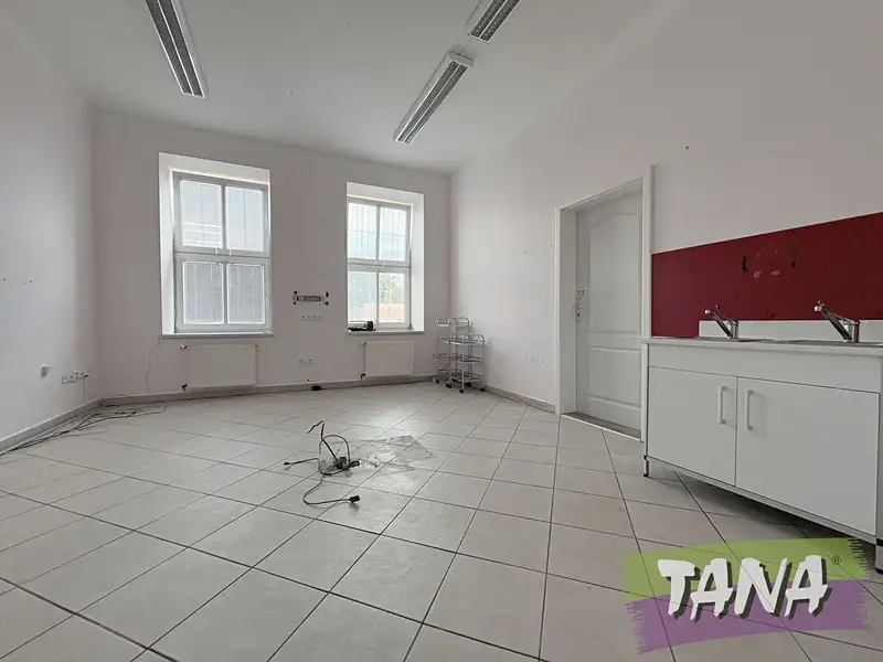 Pronájem ordinace 80 m², Trutnov – náhled fotky 3