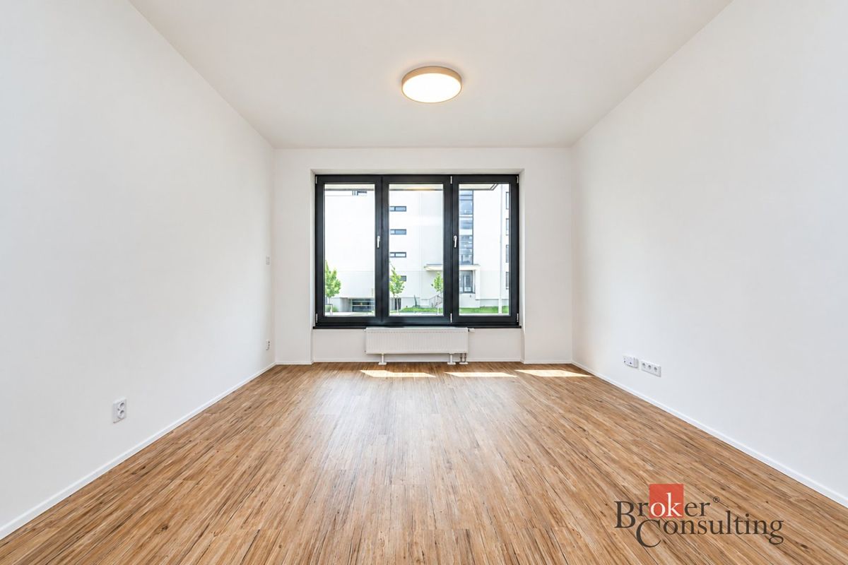 Pronájem bytu 1+kk 31 m² – fotografie 4