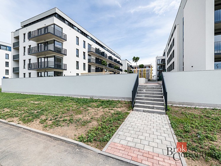 Pronájem bytu 1+kk, 30 m² (20 z 25)
