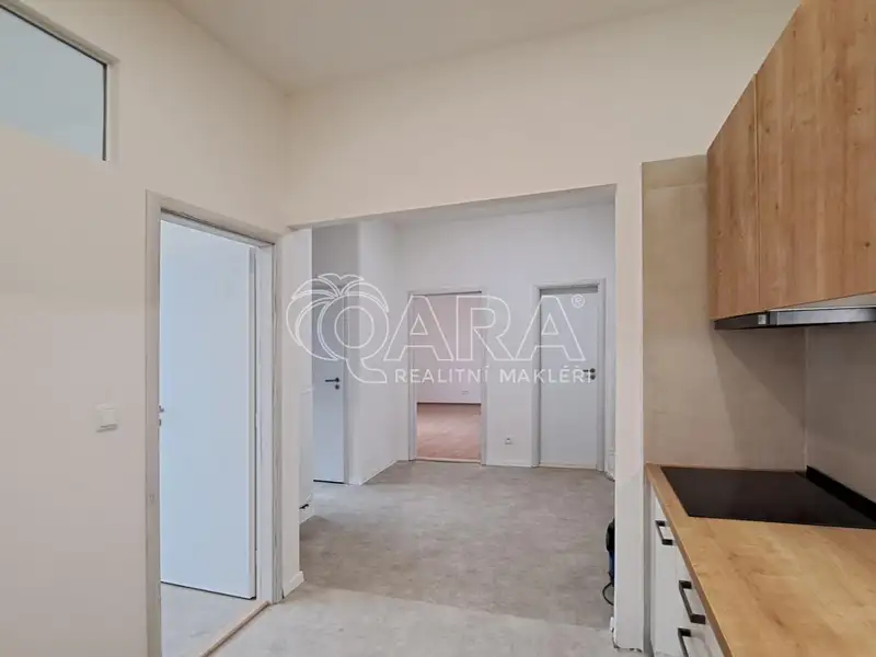 Pronájem bytu 2+kk 49 m², Praha – náhled fotky 1