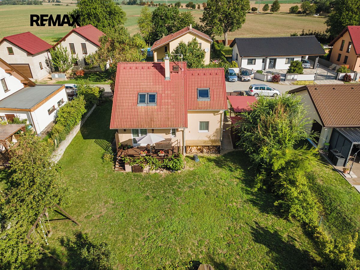 Prodej rodinného domu 112 m², pozemek 763 m² – fotografie 3
