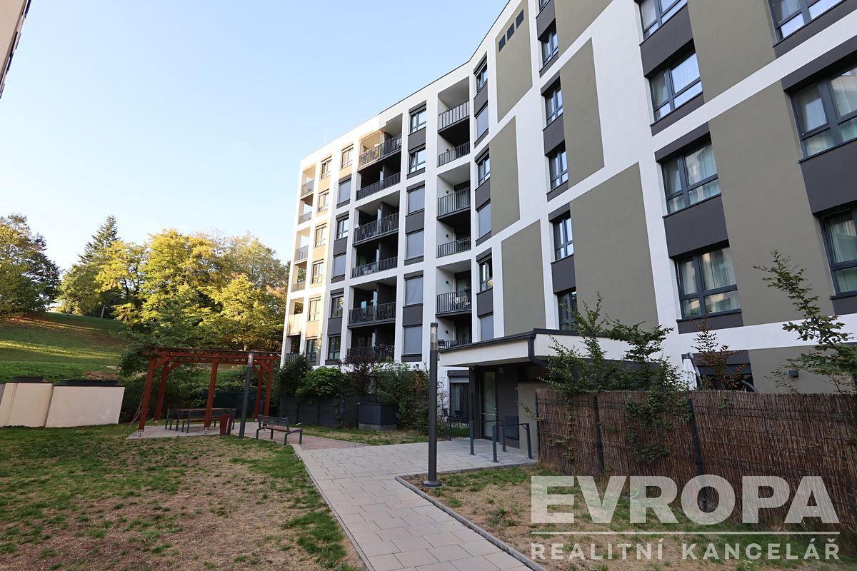 Pronájem bytu 1+kk 40 m²