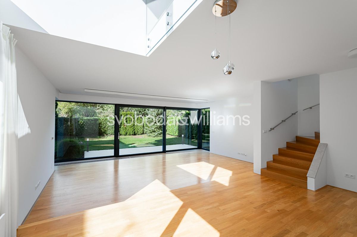 Prodej rodinného domu 345 m², pozemek 486 m² – fotografie 4