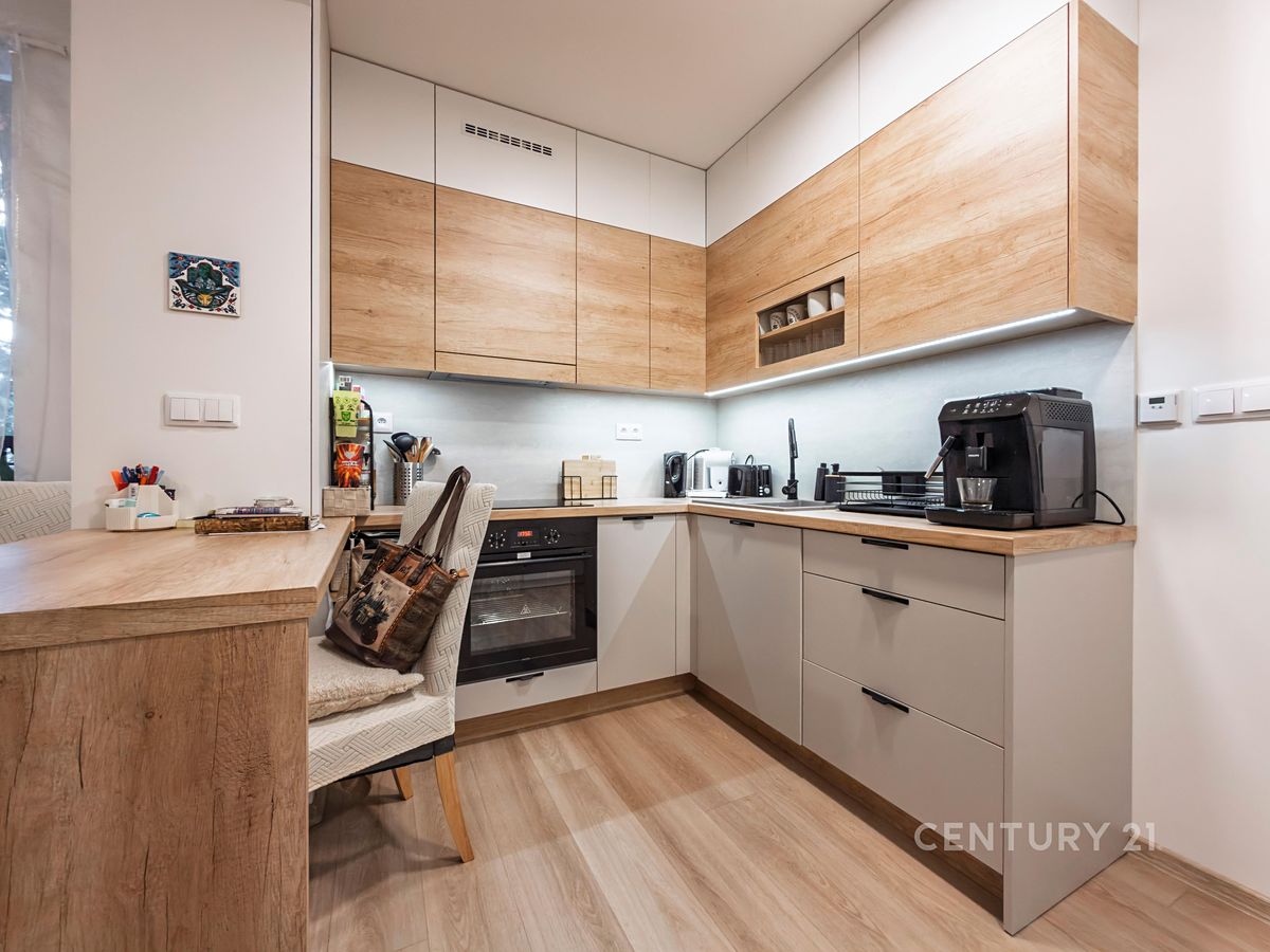 Pronájem bytu 1+kk 34 m² – fotografie 2