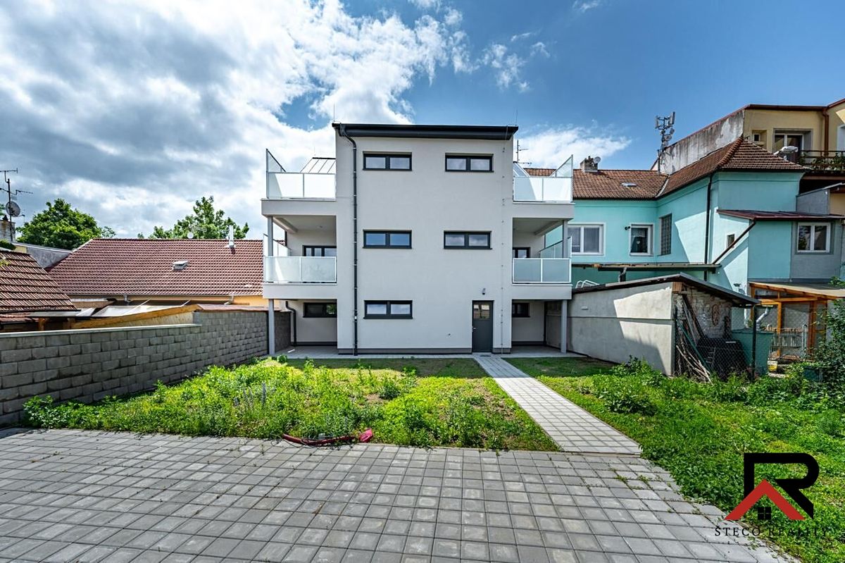 Pronájem bytu 2+kk 50 m² – fotografie 3