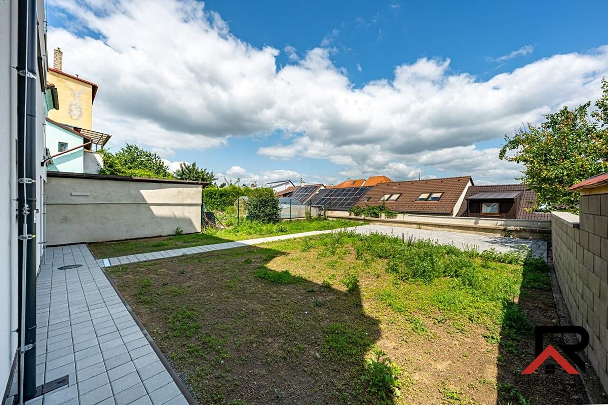 Pronájem bytu 2+kk 50 m² – fotografie 5