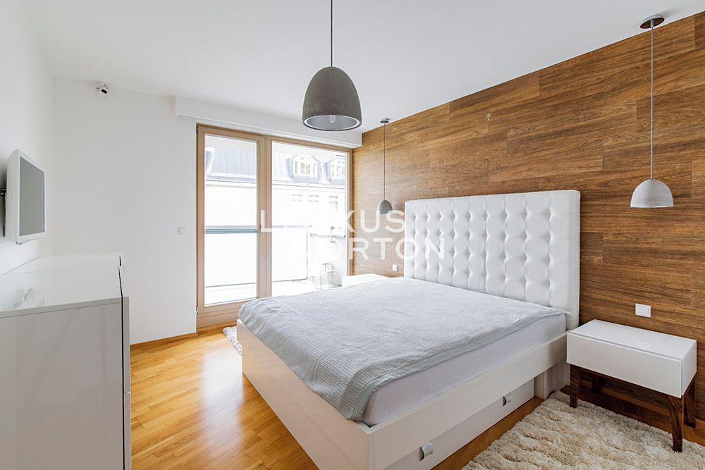 Pronájem bytu 4+kk 116 m² – fotografie 3