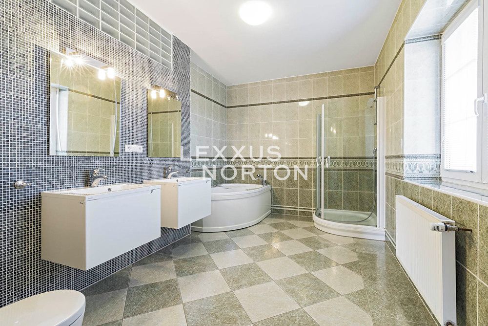 Pronájem vily 610 m², pozemek 747 m² – fotografie 4