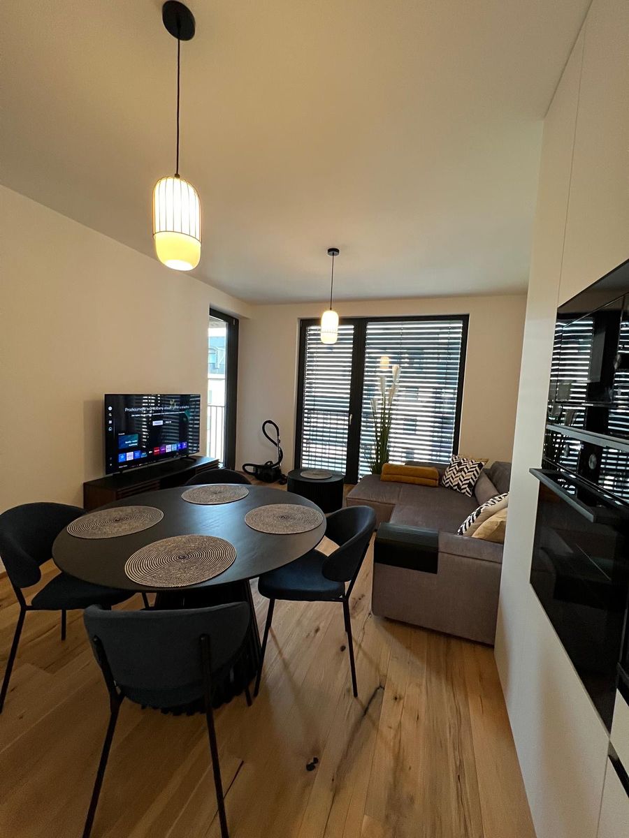 Pronájem bytu 2+kk 47 m² – fotografie 3