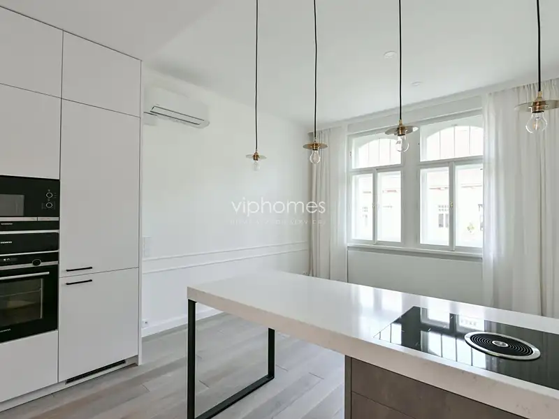 Pronájem bytu 2+kk 56 m², Praha – náhled fotky 1