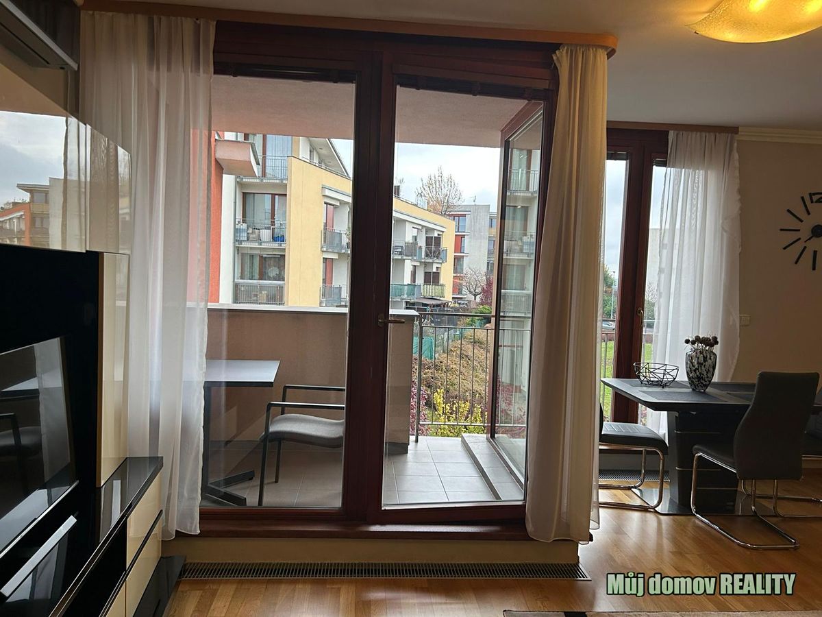Pronájem bytu 2+kk 67 m² – fotografie 2