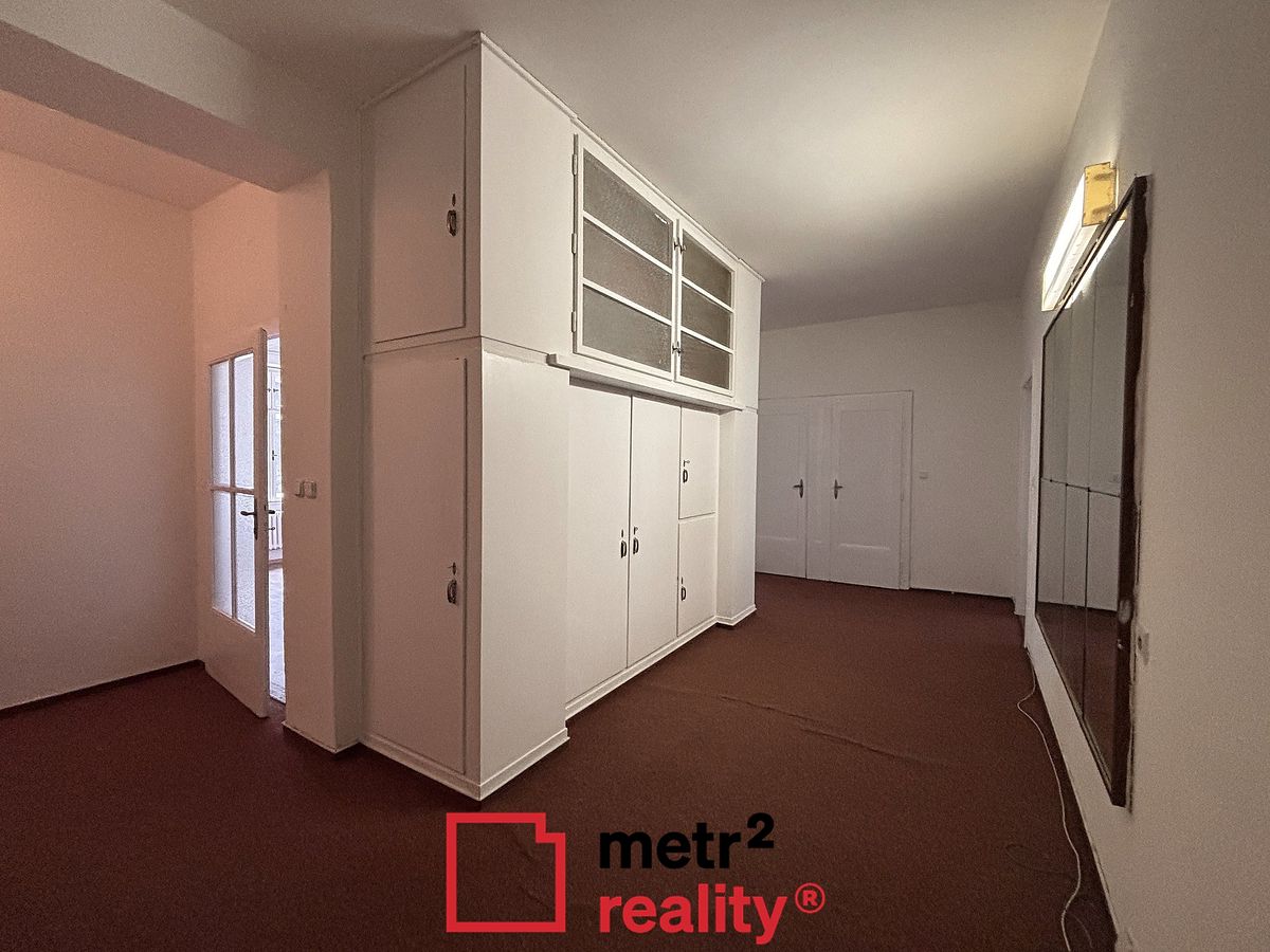 Pronájem bytu 2+1 112 m² – fotografie 3