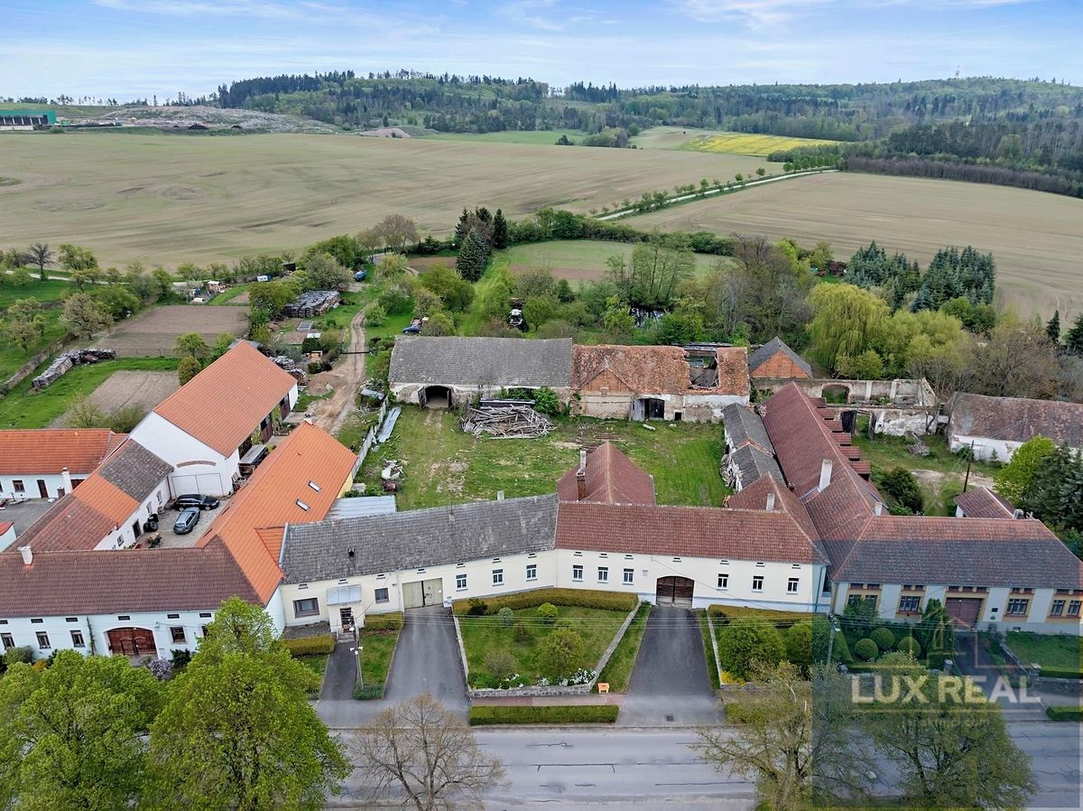 Prodej zemědělské usedlosti 2953 m², pozemek 11472 m²