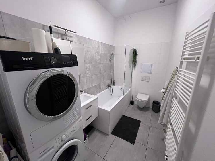 Prodej bytu 2+1, 66 m² (8 z 12)