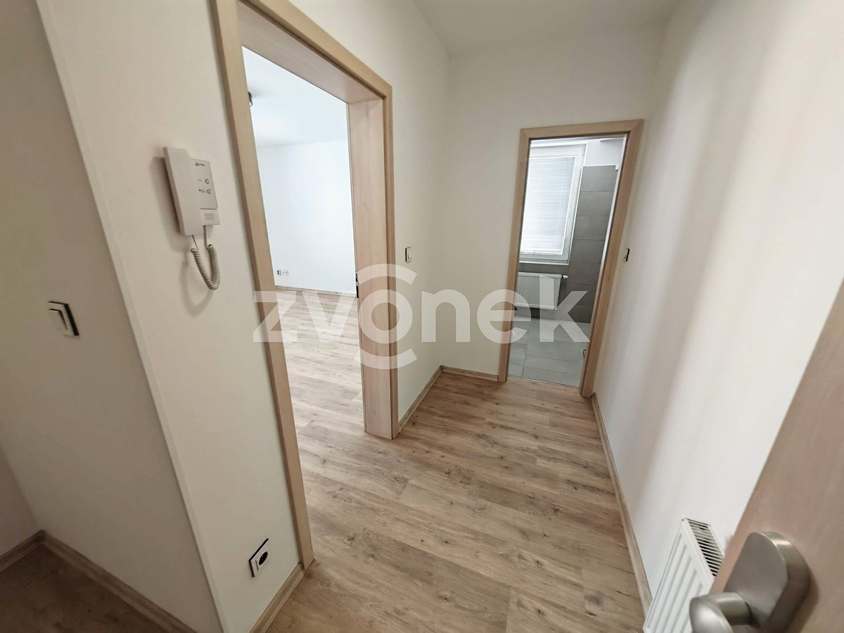 Pronájem bytu 2+kk 45 m² – fotografie 5