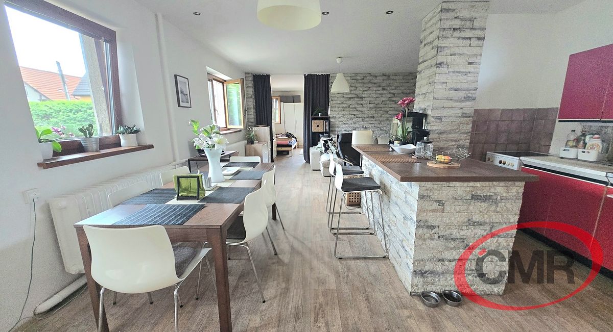 Prodej rodinného domu 140 m², pozemek 2149 m² – fotografie 2