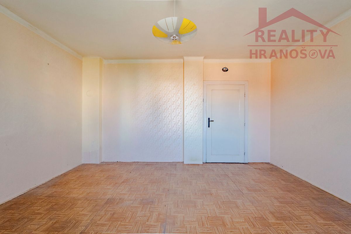Prodej rodinného domu 200 m², pozemek 459 m² – fotografie 5