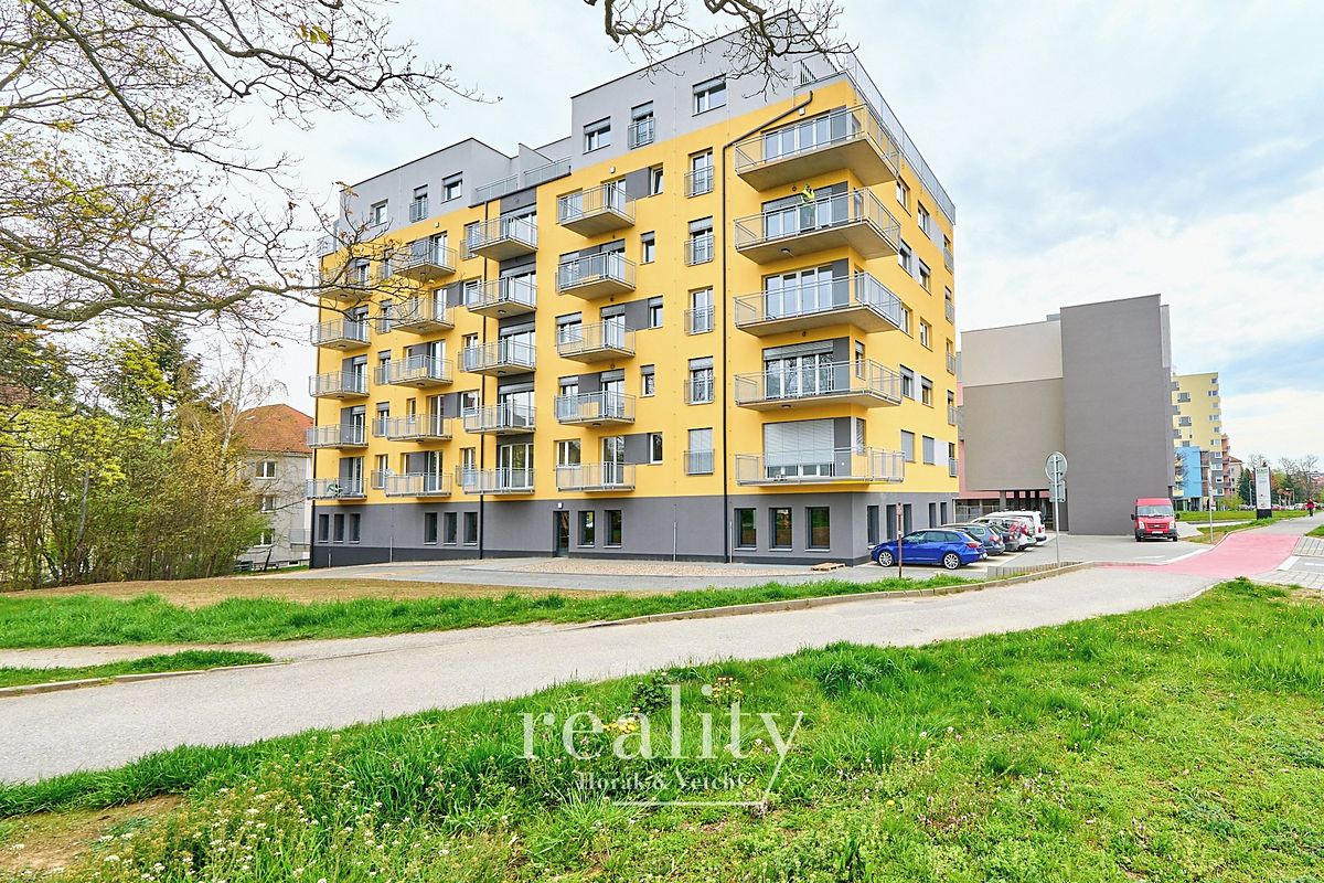 Pronájem bytu 1+kk 35 m²
