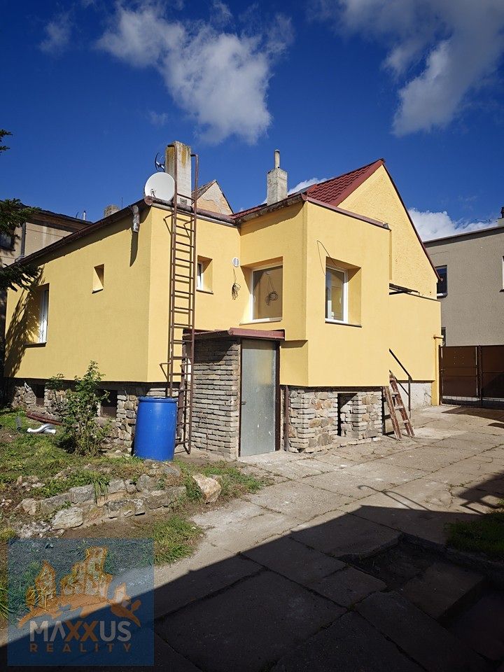 Pronájem rodinného domu 68 m², pozemek 1300 m²