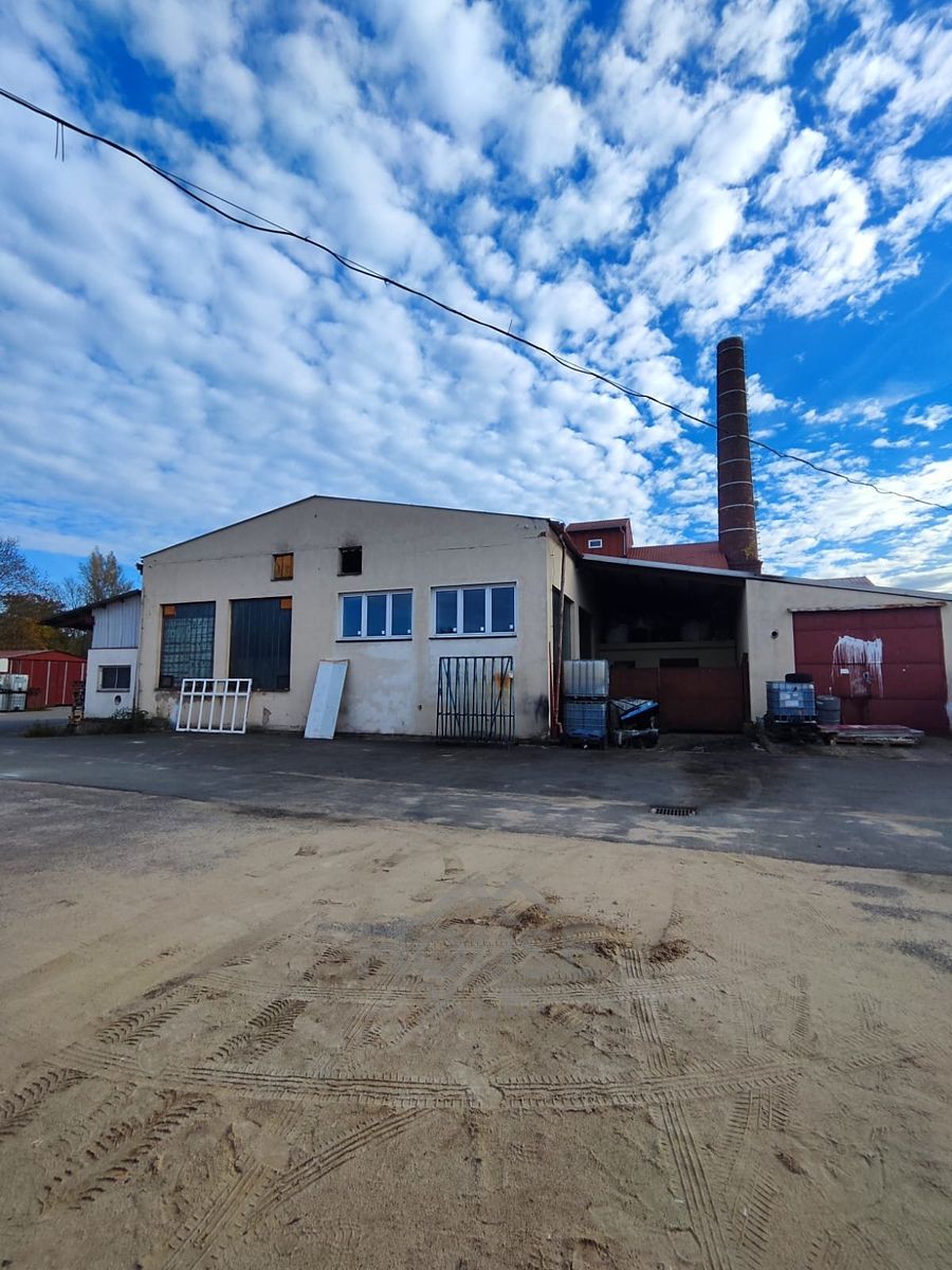 Prodej obchodního prostoru 1800 m² – fotografie 2