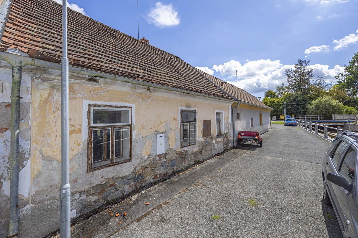 Prodej rodinného domu 136 m², pozemek 188 m² – fotografie 3