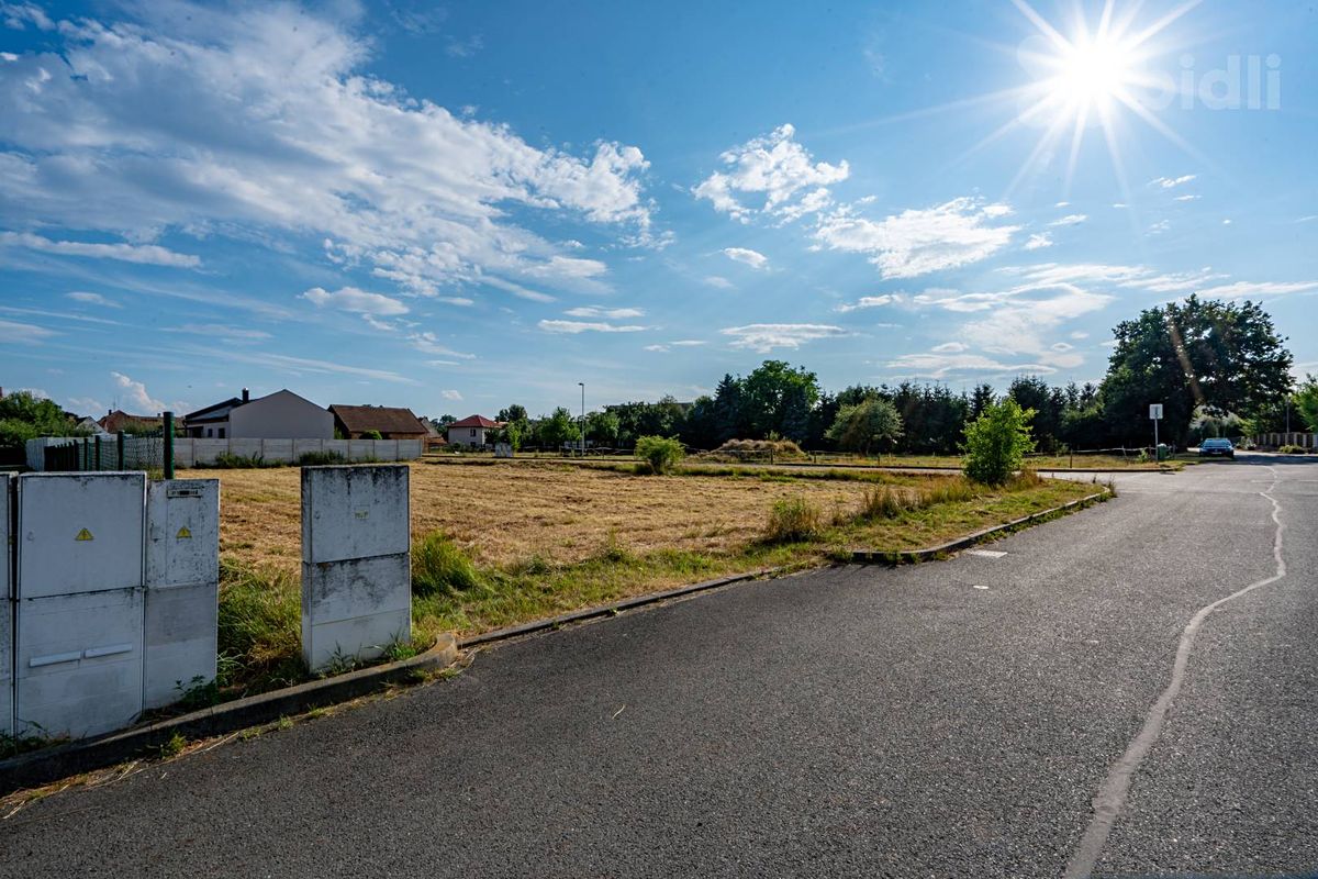 Prodej stavebního pozemku 1216 m² – fotografie 2