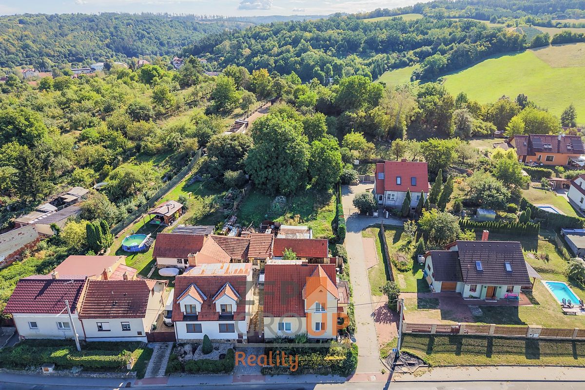 Prodej rodinného domu 109 m², pozemek 985 m² – fotografie 2