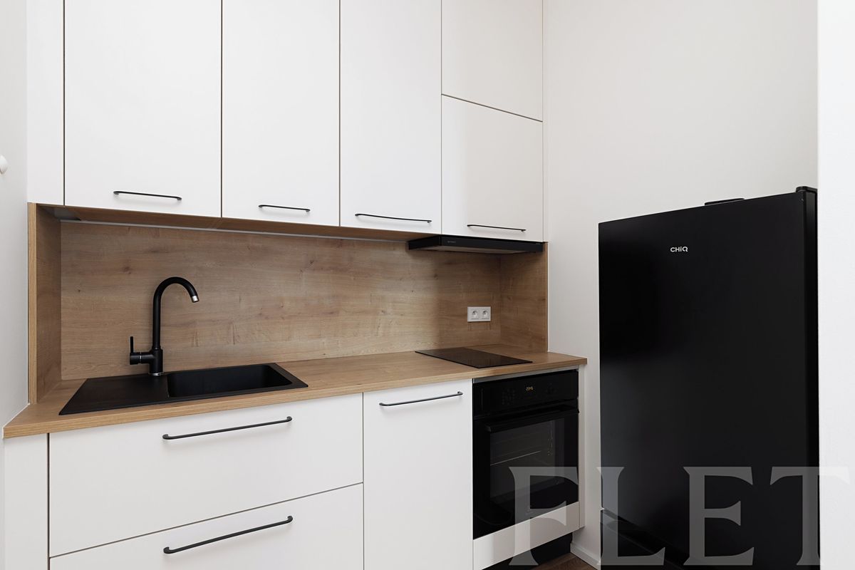 Pronájem bytu 1+kk 33 m² – fotografie 2