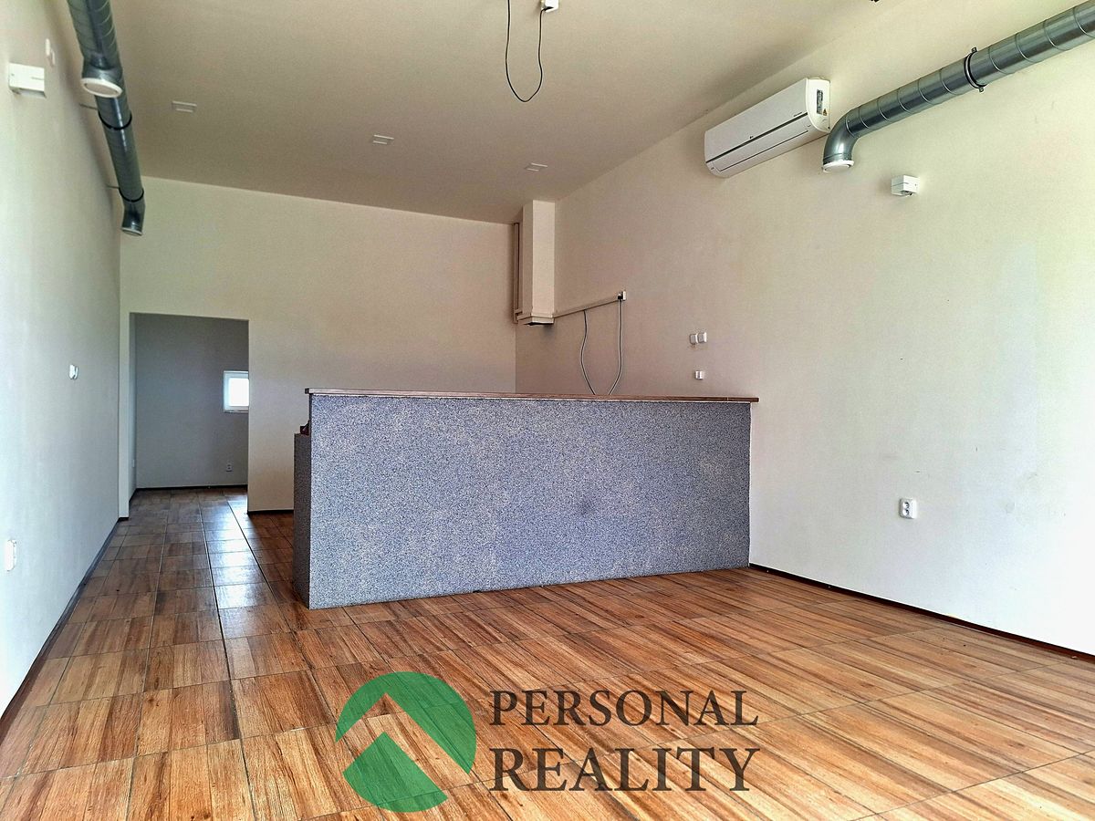 Pronájem obchodního prostoru 65 m² – fotografie 2