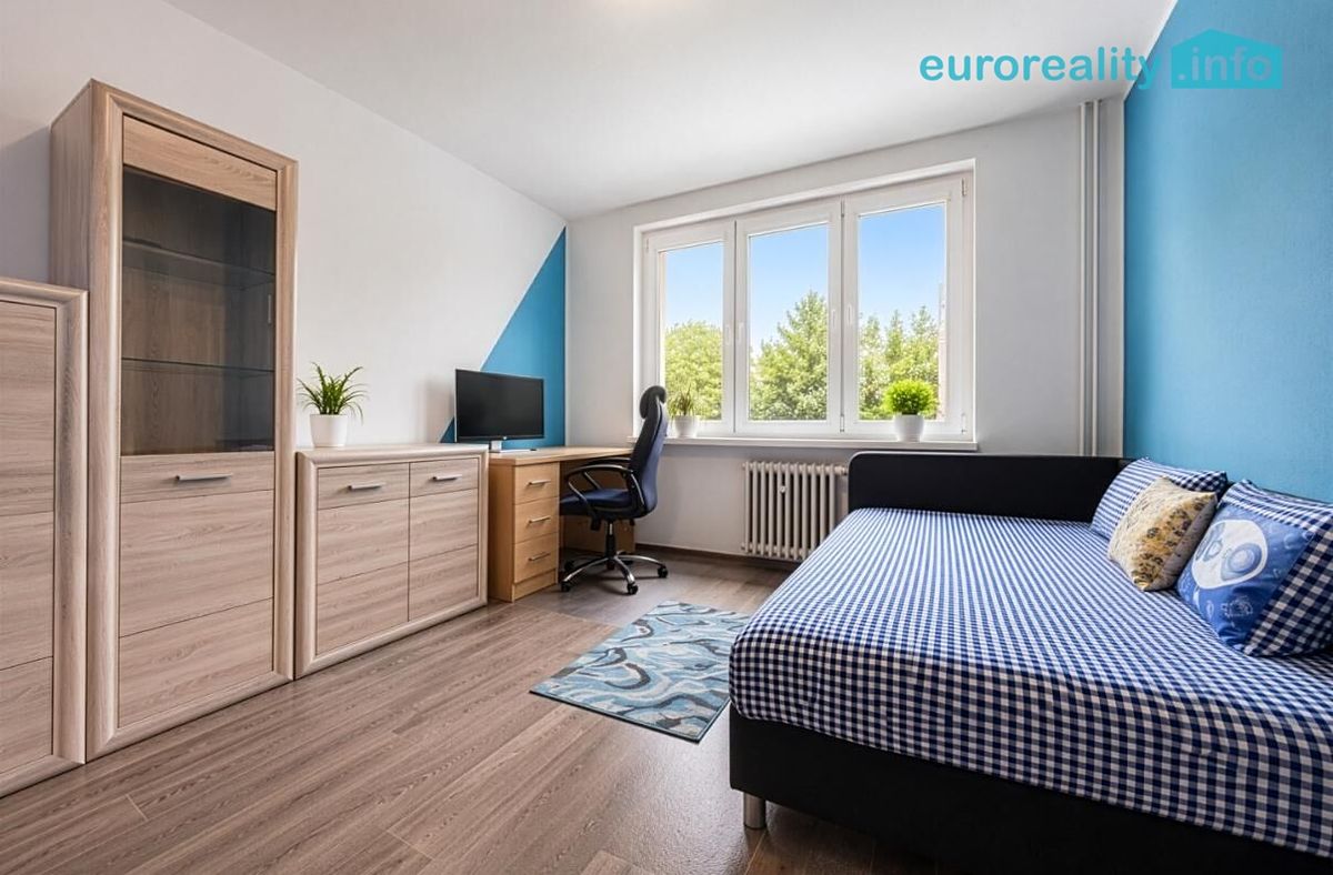 Pronájem bytu 2+kk 33 m² – fotografie 4