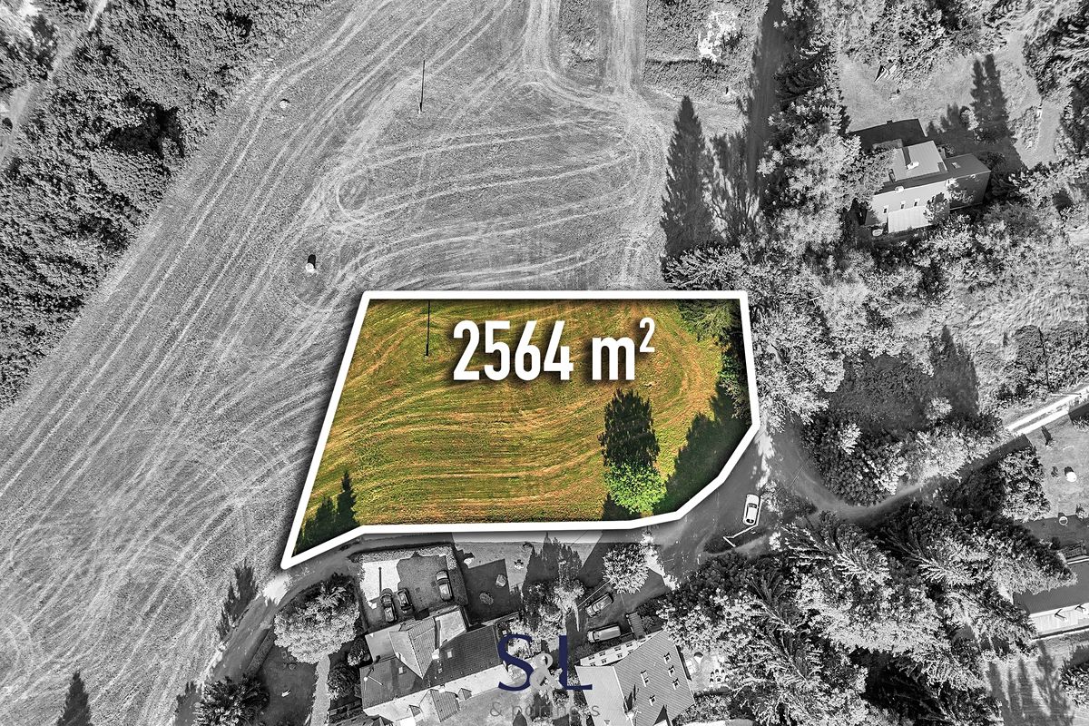 Prodej pozemku 2564 m²