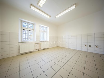 Комерційне приміщення в оренду, 86 м² (2 з 18)