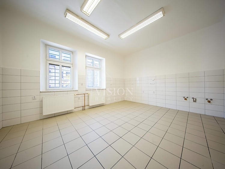 Комерційне приміщення в оренду, 86 м² (2 з 18)