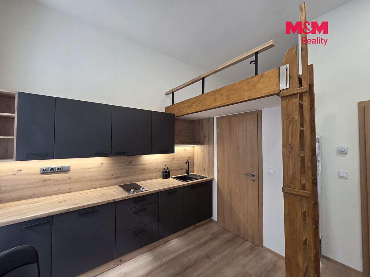 Prodej bytu 1+kk 18 m² – fotografie 3