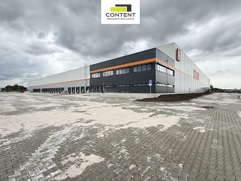 Pronájem výrobní haly, prostoru 7000 m², Měnín – náhled fotky 1