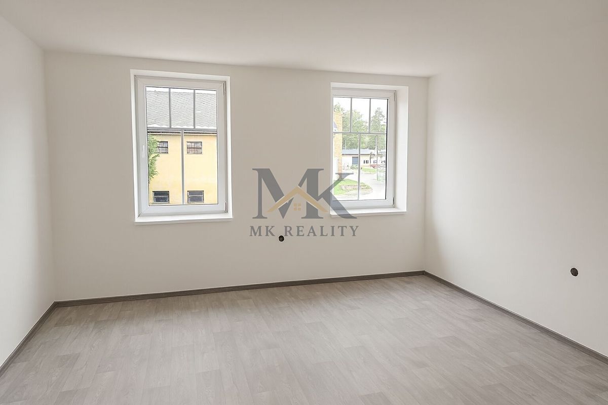 Pronájem bytu 2+kk 42 m² – fotografie 3