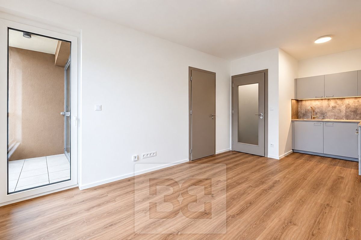 Pronájem bytu 2+kk 41 m² – fotografie 5